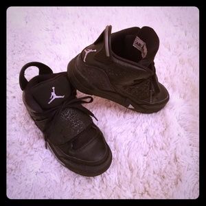 Jordans Son of Mars Unisex Black size 12c